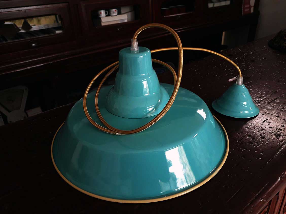 Lámpara colgante industrial esmaltada