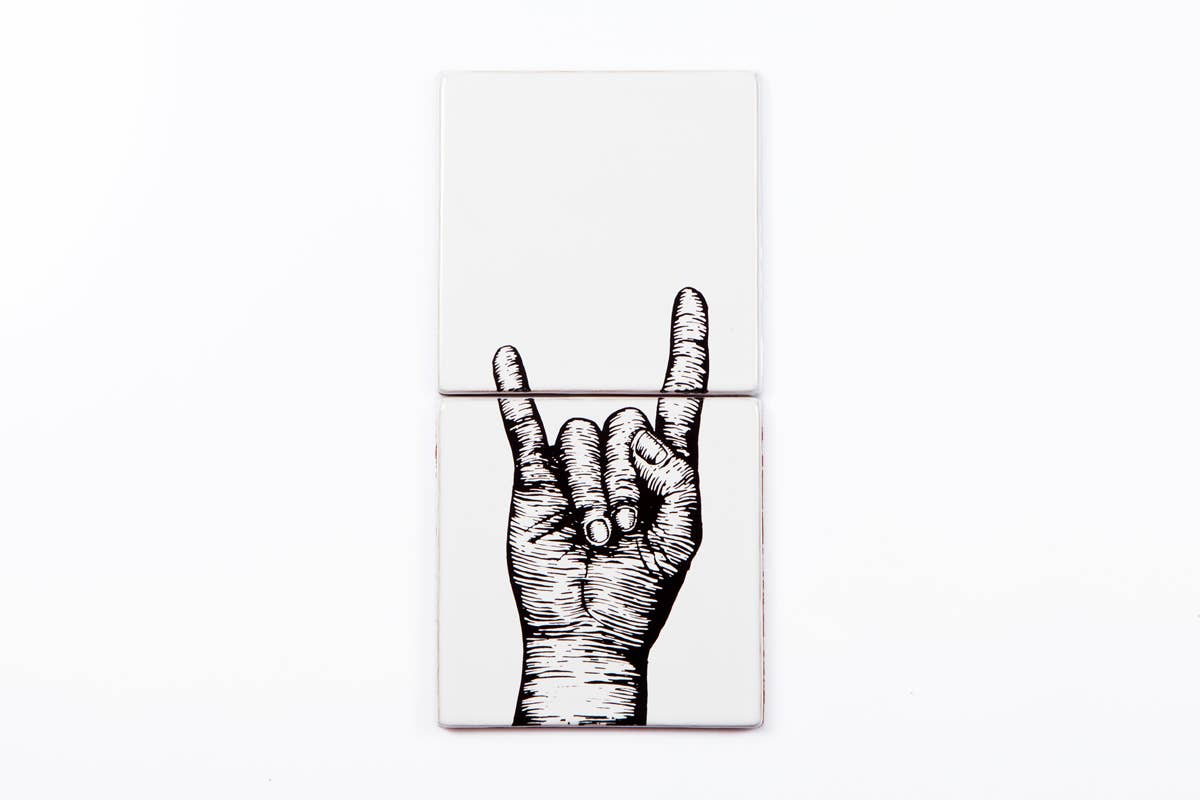 Self Adhesive Wall Mural 2 Tiles, Rock Indicator