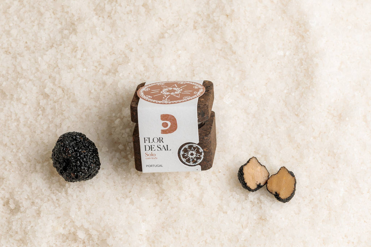 Hand-harvested Portuguese Fleur de Sel blended with white truffle