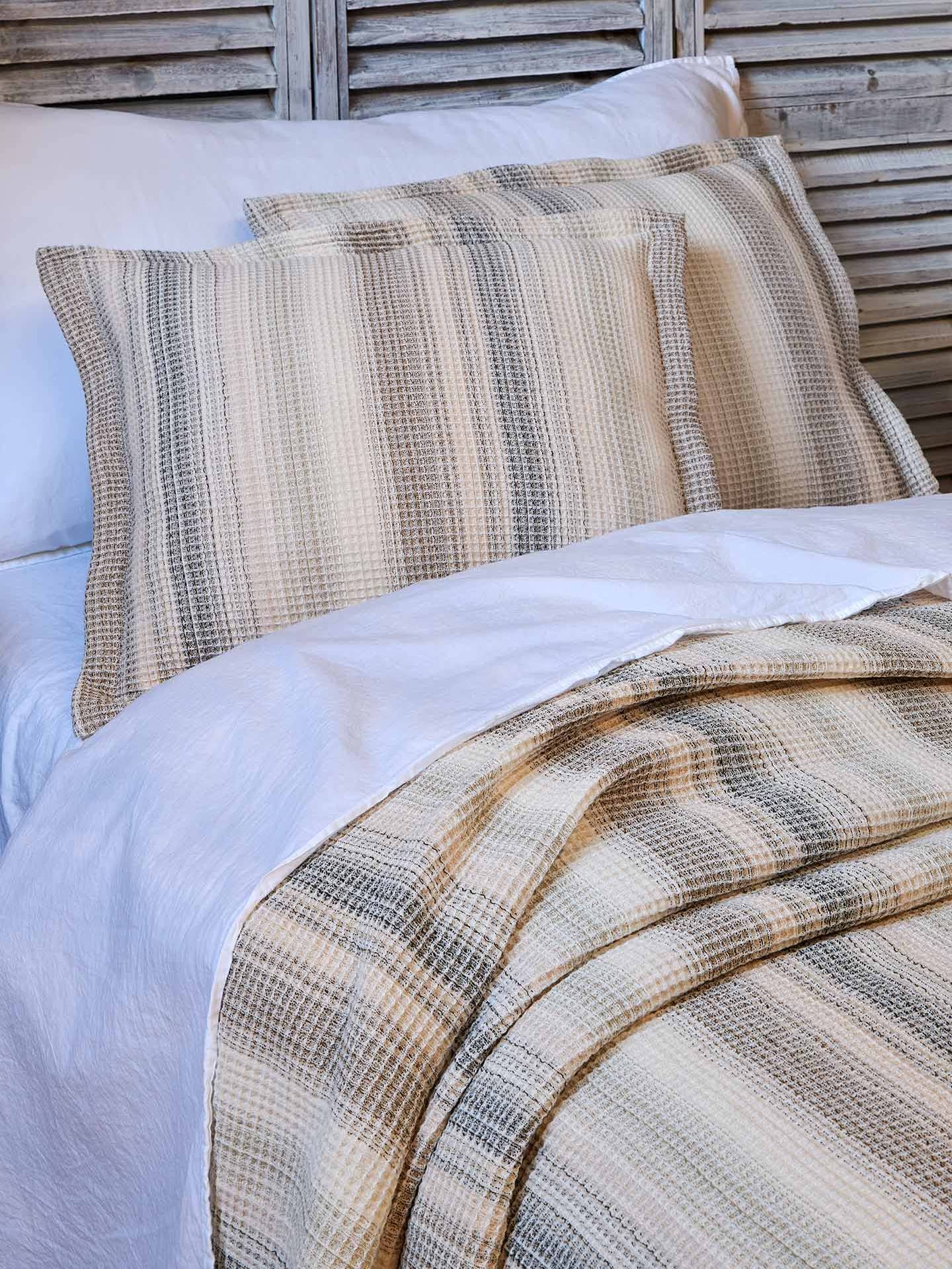 Degradé Waffle Jacquard Pillowcase | Linen | Iberica - Pretty things from Portugal