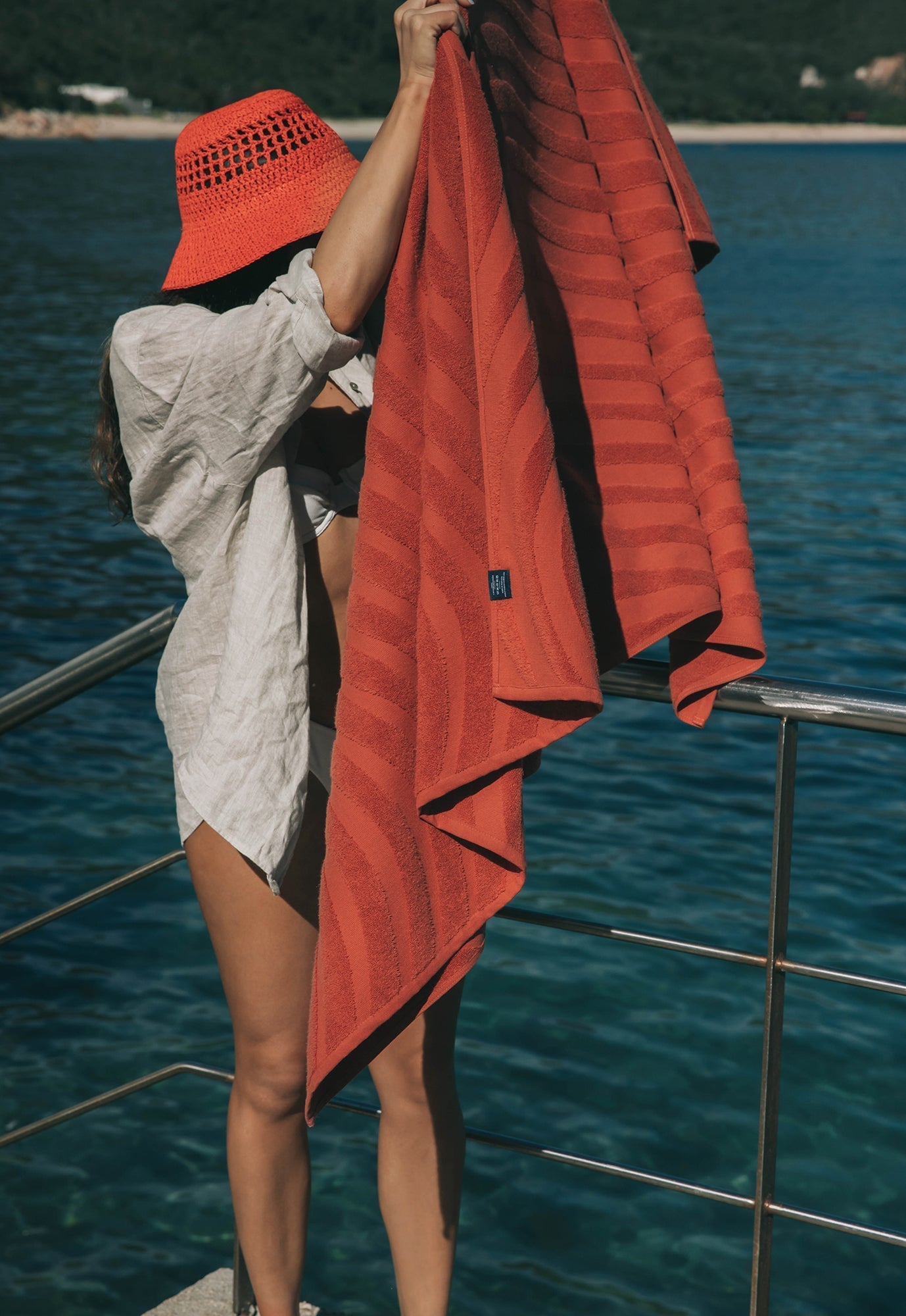 Mar "Wavy" Beach Towel